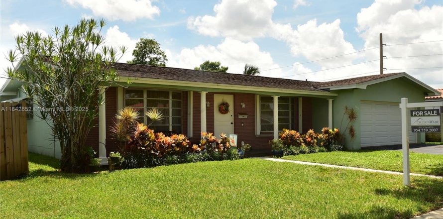 Villa ou maison à Hollywood, Floride 3 chambres, 162.76 m2 № 1957660