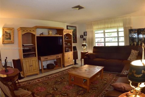 Villa ou maison à vendre à Hollywood, Floride: 3 chambres, 162.76 m2 № 1957660 - photo 8