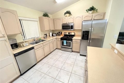 Casa en venta en Kissimmee, Florida, 5 dormitorios, 198.44 m2 № 2387731 - foto 5