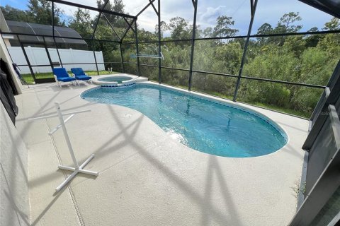 Casa en venta en Kissimmee, Florida, 5 dormitorios, 198.44 m2 № 2387731 - foto 2