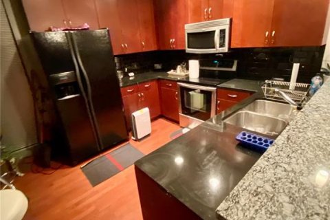 Condo in Tampa, Florida, 1 bedroom  № 1833039 - photo 9