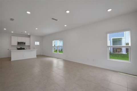 Touwnhouse à vendre à Middleburg, Floride: 3 chambres, 147.53 m2 № 2312772 - photo 9