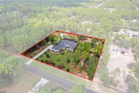 House in Beverly Hills, Florida 3 bedrooms, 235.41 sq.m. № 2427506 - photo 5