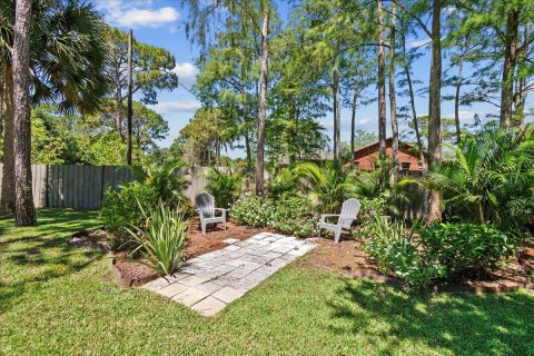 House in The Acreage, Florida 4 bedrooms, 207.73 sq.m. № 1208829 - photo 1