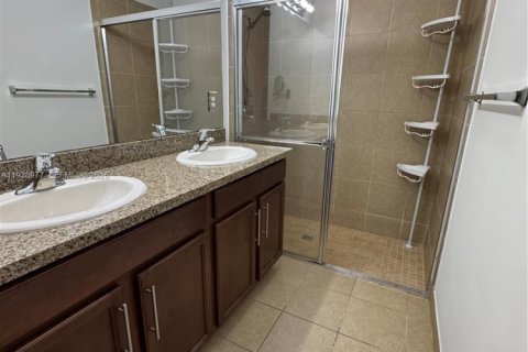 Copropriété à louer à Pembroke Pines, Floride: 2 chambres, 97.36 m2 № 1997368 - photo 22