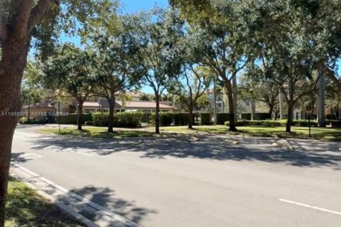 Copropriété à louer à Pembroke Pines, Floride: 2 chambres, 97.36 m2 № 1997368 - photo 25