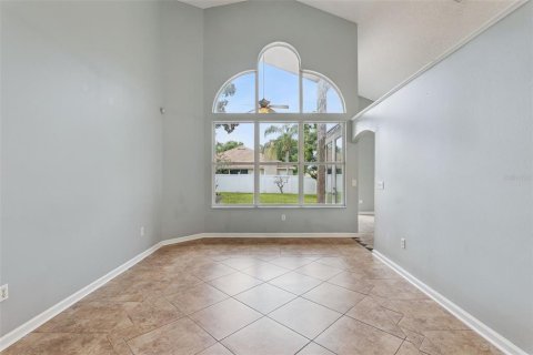 House in Orlando, Florida 4 bedrooms, 231.05 sq.m. № 2152297 - photo 7