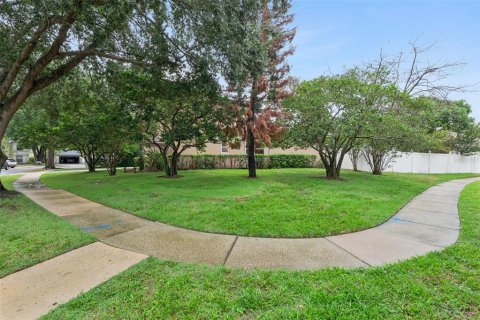 House in Orlando, Florida 4 bedrooms, 231.05 sq.m. № 2152297 - photo 5
