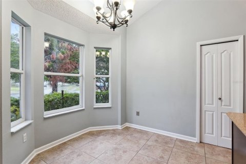 House in Orlando, Florida 4 bedrooms, 231.05 sq.m. № 2152297 - photo 19