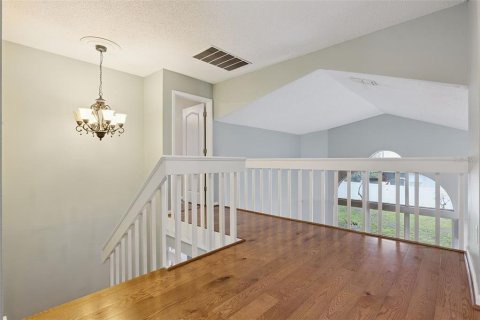 House in Orlando, Florida 4 bedrooms, 231.05 sq.m. № 2152297 - photo 28