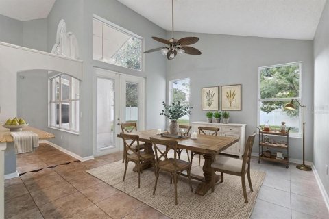House in Orlando, Florida 4 bedrooms, 231.05 sq.m. № 2152297 - photo 17
