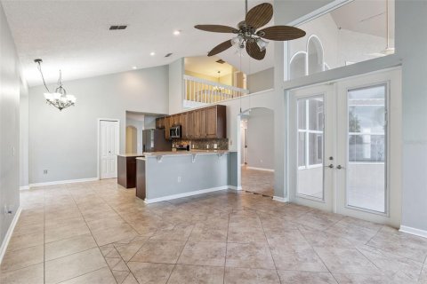 House in Orlando, Florida 4 bedrooms, 231.05 sq.m. № 2152297 - photo 16