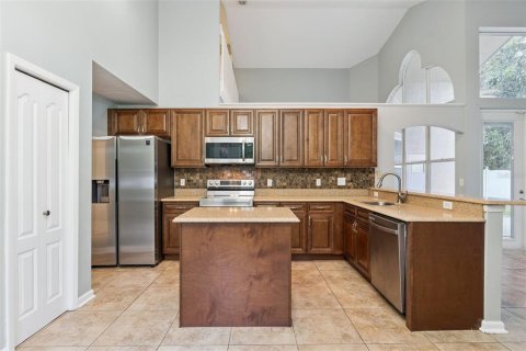House in Orlando, Florida 4 bedrooms, 231.05 sq.m. № 2152297 - photo 13