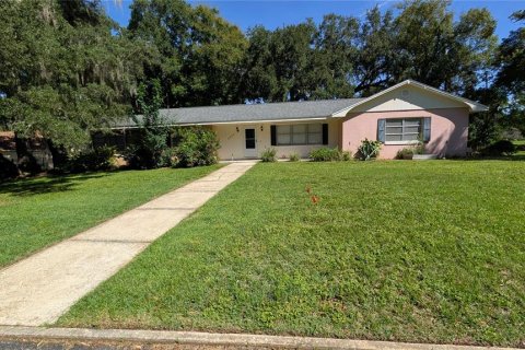 Villa ou maison à Eustis, Floride 3 chambres, 164.16 m2 № 2430753
