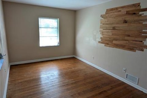 Villa ou maison à louer à Eustis, Floride: 3 chambres, 164.16 m2 № 2430753 - photo 23