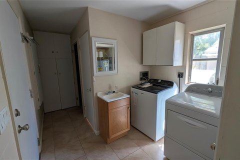Villa ou maison à louer à Eustis, Floride: 3 chambres, 164.16 m2 № 2430753 - photo 13