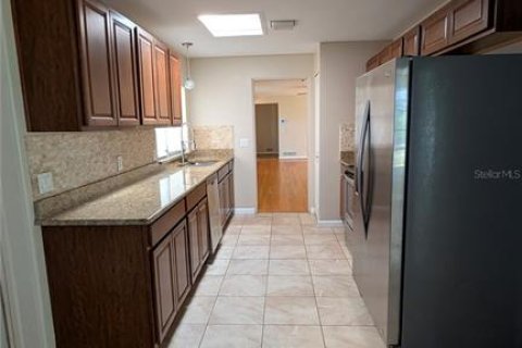 Villa ou maison à louer à Eustis, Floride: 3 chambres, 164.16 m2 № 2430753 - photo 10
