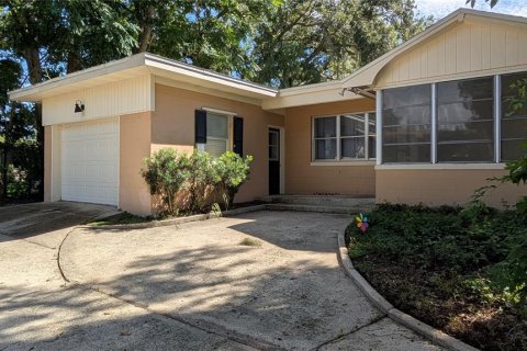 Villa ou maison à louer à Eustis, Floride: 3 chambres, 164.16 m2 № 2430753 - photo 4