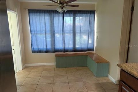 Villa ou maison à louer à Eustis, Floride: 3 chambres, 164.16 m2 № 2430753 - photo 12