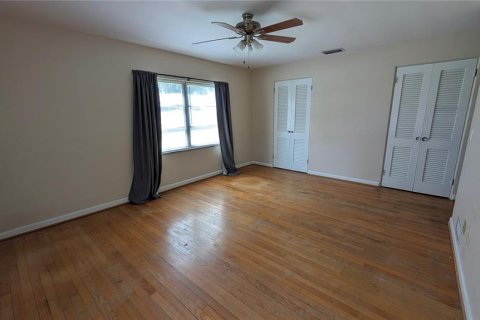 Villa ou maison à louer à Eustis, Floride: 3 chambres, 164.16 m2 № 2430753 - photo 17