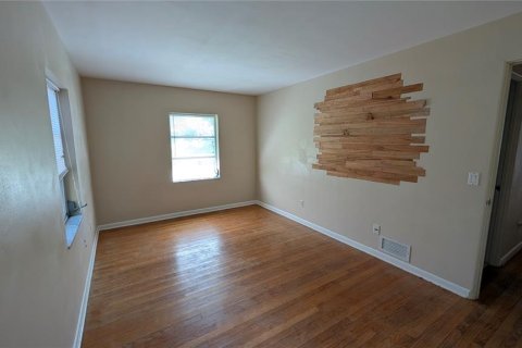 Villa ou maison à louer à Eustis, Floride: 3 chambres, 164.16 m2 № 2430753 - photo 22