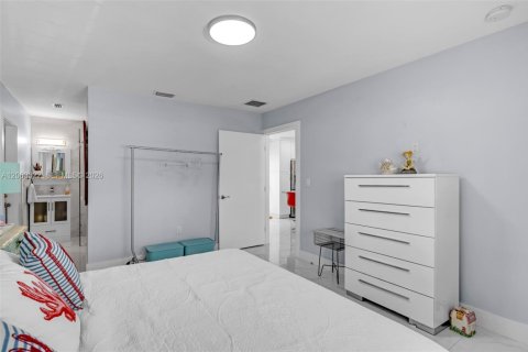 Villa ou maison à louer à Miami, Floride: 4 chambres, 102.19 m2 № 2266126 - photo 18