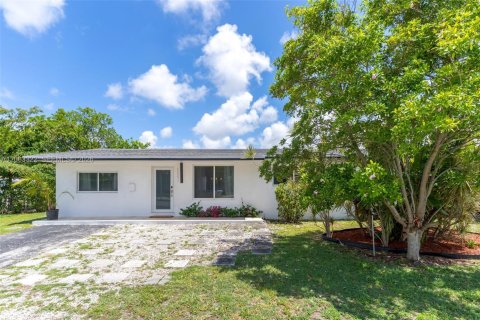 Villa ou maison à Miami, Floride 4 chambres, 102.19 m2 № 2266126