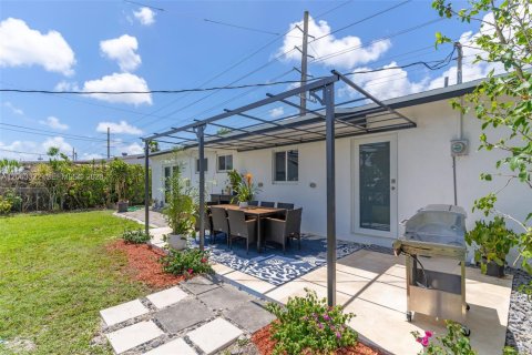 Villa ou maison à louer à Miami, Floride: 4 chambres, 102.19 m2 № 2266126 - photo 22