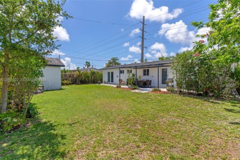 Villa ou maison à louer à Miami, Floride: 4 chambres, 102.19 m2 № 2266126 - photo 23