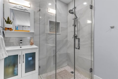 Villa ou maison à louer à Miami, Floride: 4 chambres, 102.19 m2 № 2266126 - photo 19