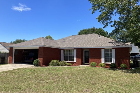 House in Niceville, Florida 3 bedrooms, 177.26 sq.m. № 562601 - photo 1