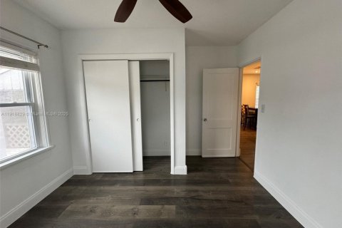 Снять в аренду виллу или дом в Холливуд, Флорида 2 спальни, 62.8м2, № 1974012 - фото 8