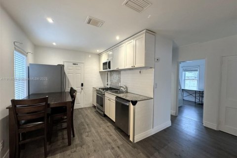 Снять в аренду виллу или дом в Холливуд, Флорида 2 спальни, 62.8м2, № 1974012 - фото 4