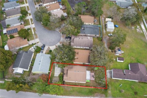 House in Apopka, Florida 3 bedrooms, 151.62 sq.m. № 2203511 - photo 30
