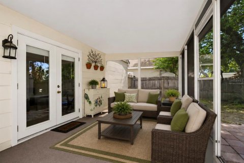 House in Apopka, Florida 3 bedrooms, 151.62 sq.m. № 2203511 - photo 24