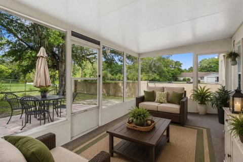 House in Apopka, Florida 3 bedrooms, 151.62 sq.m. № 2203511 - photo 23