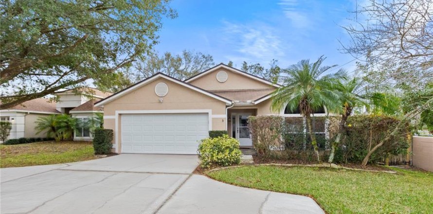 House in Apopka, Florida 3 bedrooms, 151.62 sq.m. № 2203511