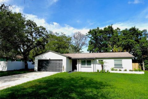 House in Orlando, Florida 3 bedrooms, 95.88 sq.m. № 1782970 - photo 1