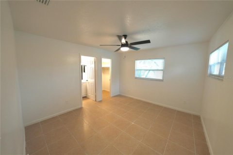 House in Orlando, Florida 3 bedrooms, 95.88 sq.m. № 1782970 - photo 10