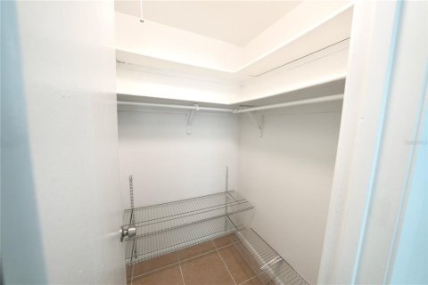 House in Orlando, Florida 3 bedrooms, 95.88 sq.m. № 1782970 - photo 20