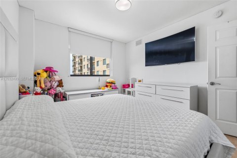 Купить кондоминиум в Майами, Флорида 2 спальни, 93.74м2, № 2146520 - фото 13