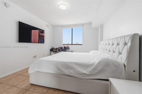 Купить кондоминиум в Майами, Флорида 2 спальни, 93.74м2, № 2146520 - фото 16