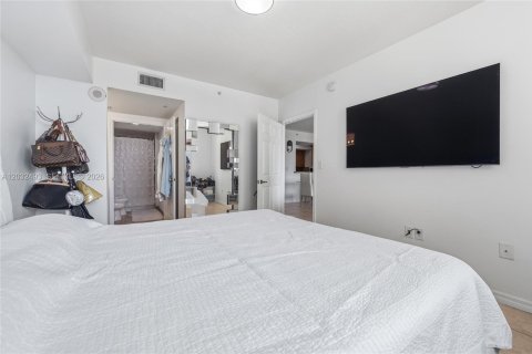 Купить кондоминиум в Майами, Флорида 2 спальни, 93.74м2, № 2146520 - фото 18