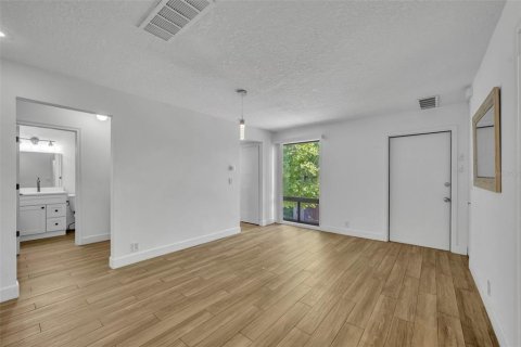 Copropriété à louer à Winter Springs, Floride: 2 chambres, 90.3 m2 № 2101902 - photo 6
