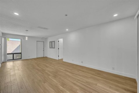 Copropriété à louer à Winter Springs, Floride: 2 chambres, 90.3 m2 № 2101902 - photo 10
