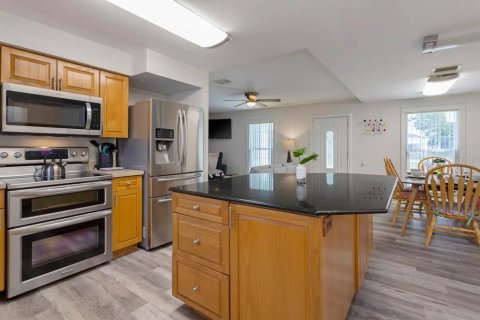 Casa en alquiler en Gulfport, Florida, 5 dormitorios, 298.59 m2 № 1916753 - foto 6