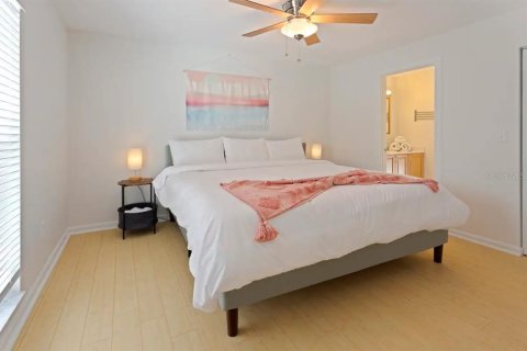 Casa en alquiler en Gulfport, Florida, 5 dormitorios, 298.59 m2 № 1916753 - foto 12