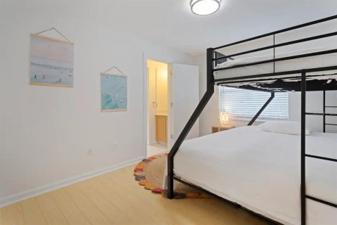 Casa en alquiler en Gulfport, Florida, 5 dormitorios, 298.59 m2 № 1916753 - foto 17