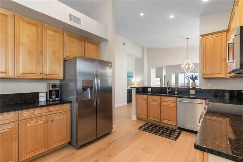 Condo in Palm Coast, Florida, 3 bedrooms  № 2237455 - photo 8