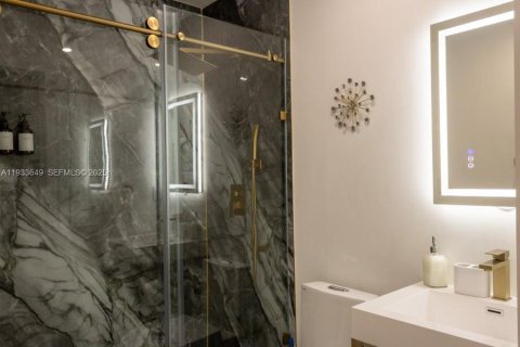 Снять в аренду виллу или дом в Майами, Флорида 3 спальни, 101.45м2, № 1991458 - фото 10